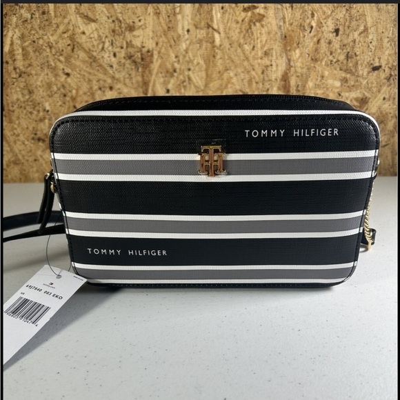 TOMMY HILFIGER SIGNATURE STRIPED CROSSBODY BLACK/GREY (NEW WITH TAGS) - Picture 2 of 3